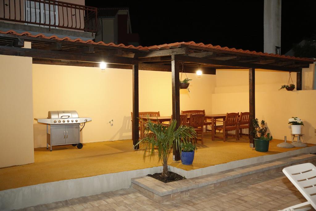 Apartmani Sprljan Vodice Exterior photo
